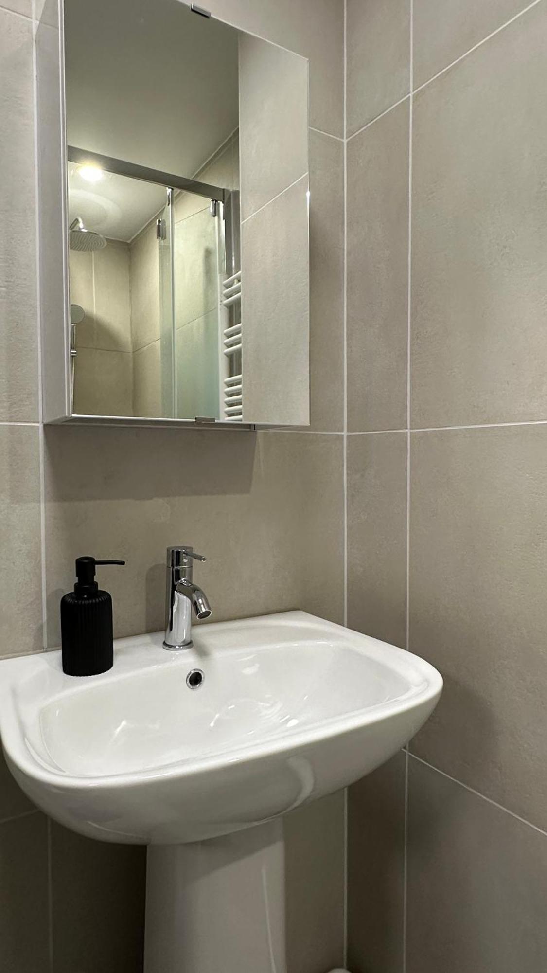 Lacharriere-Logement Entier 38M2 Paris Exterior foto